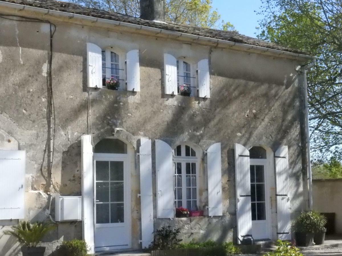 Bed and Breakfast Les Demeures De La Laigne Allas-Bocage Exterior foto