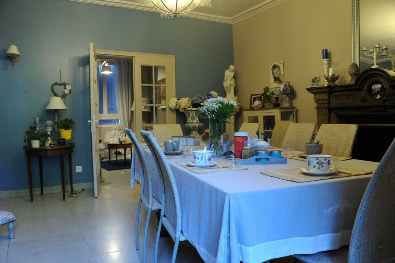 Bed and Breakfast Les Demeures De La Laigne Allas-Bocage Exterior foto